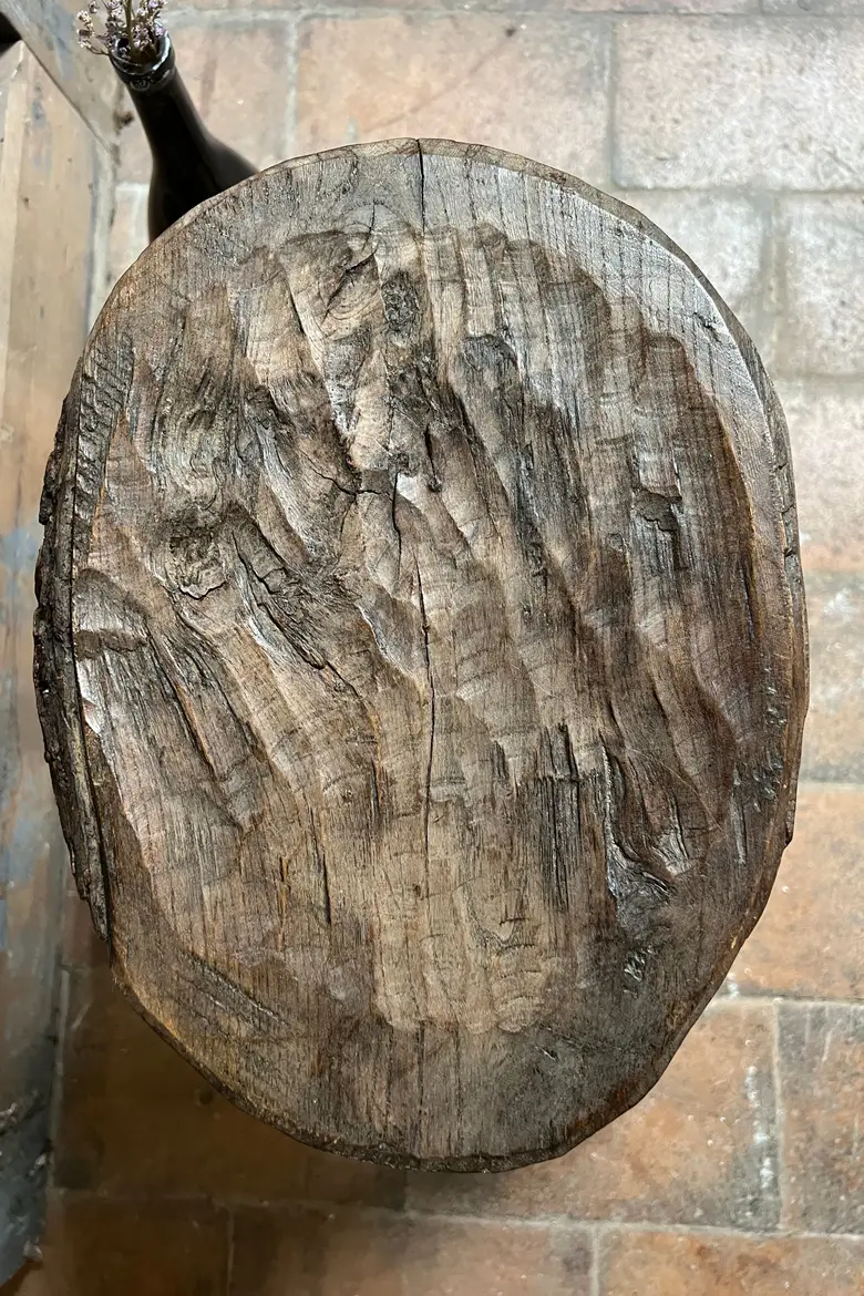 Tabouret primitif en bois Début XXème
