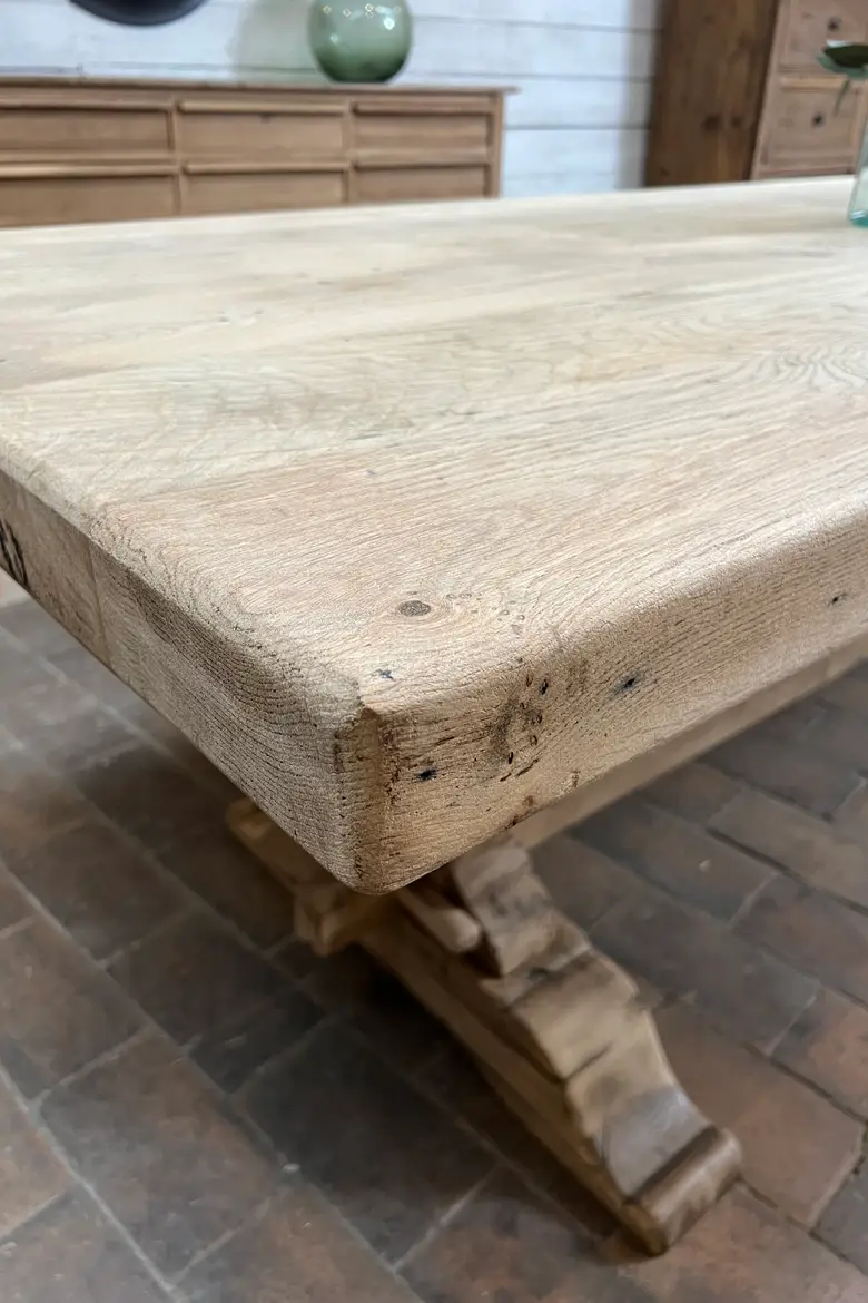Très grande table de monastère