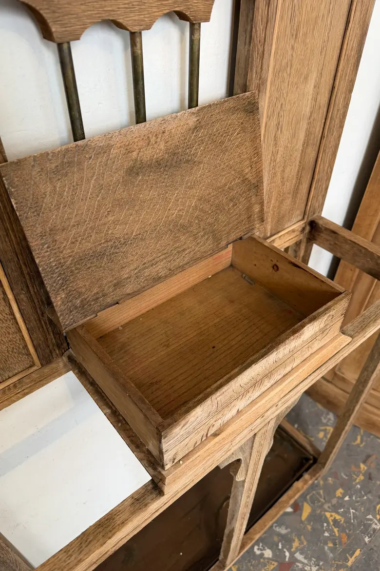 Vestiaire d’entrée en chêne – début du 20ᵉ siècle