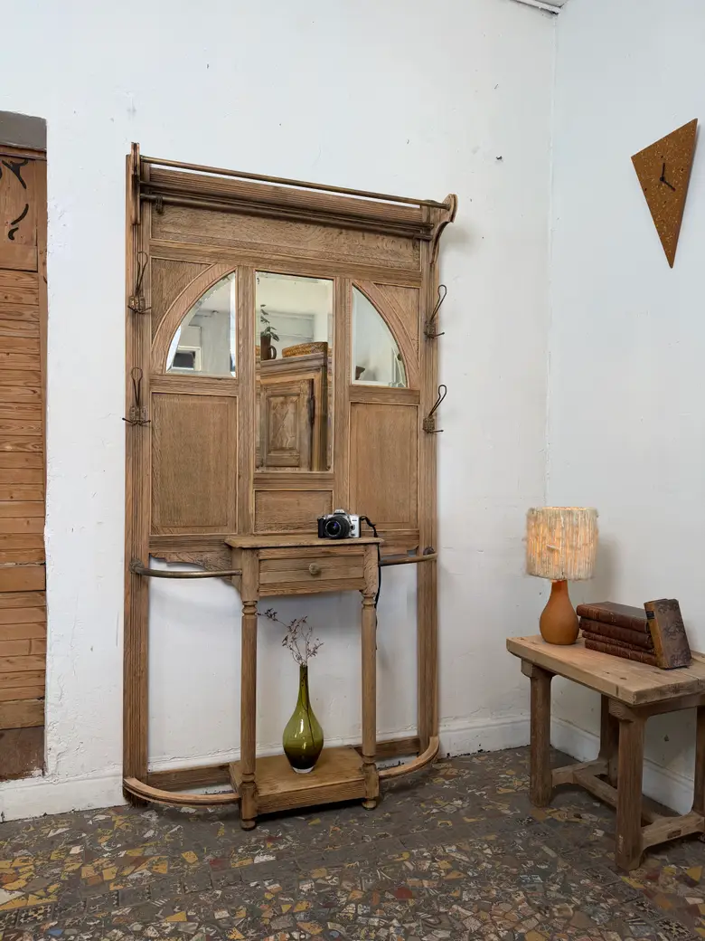 Vestiaire d’entrée en chêne — début XXe