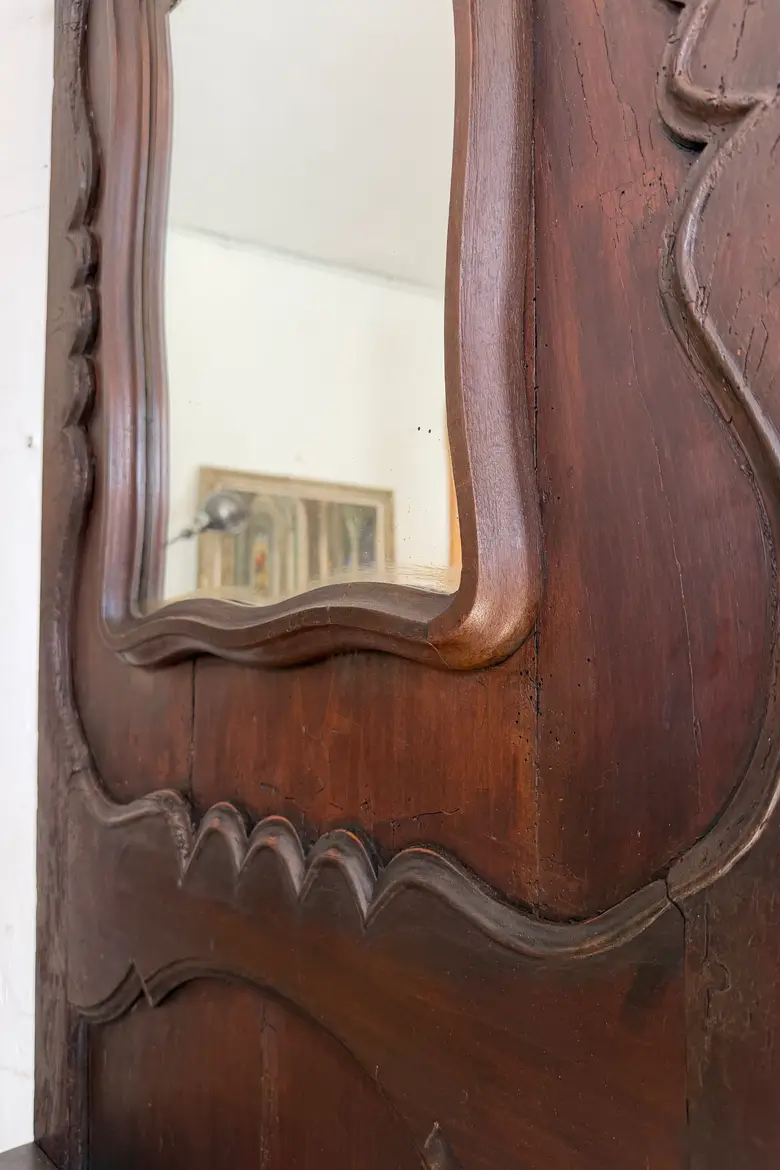 Vestiaire d’entrée en noyer – XVIIIe siècle — Vestiaire d’entrée en noyer – XVIIIe siècle