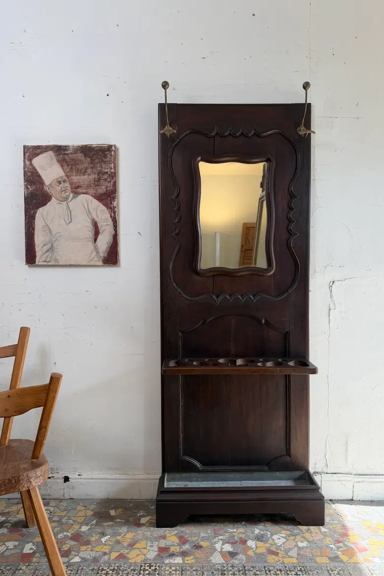 Vestiaire d’entrée en noyer – XVIIIe siècle