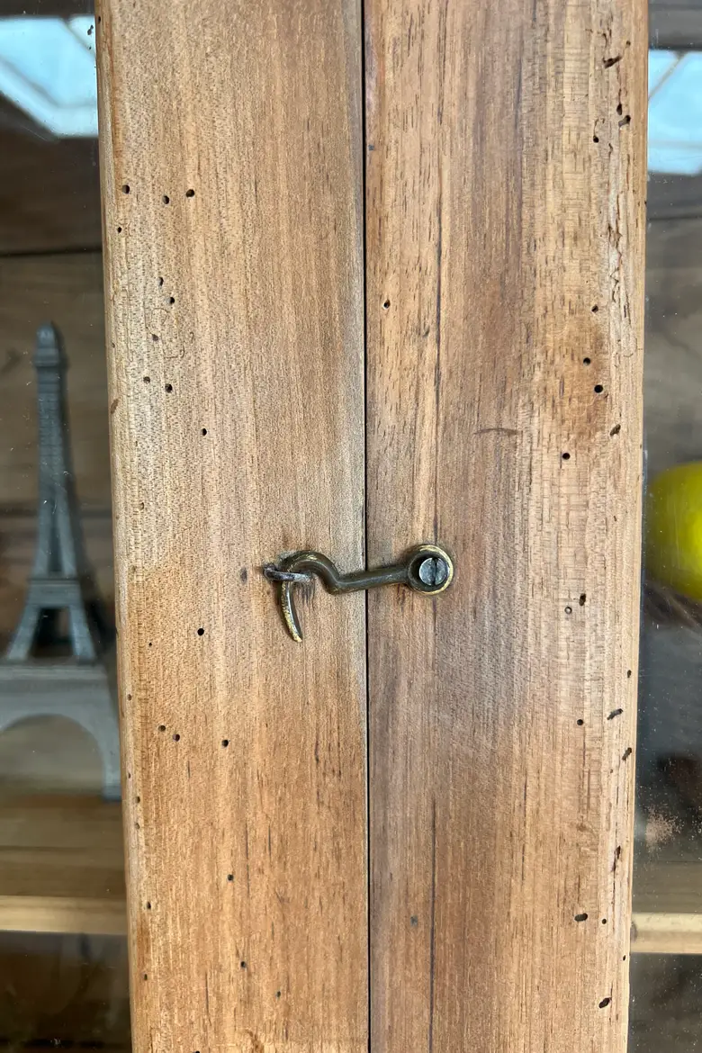 Vitrine à suspendre