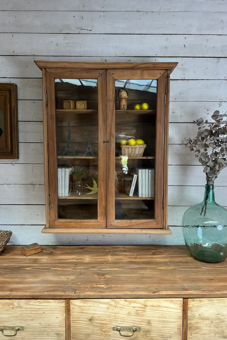 Vitrine à suspendre