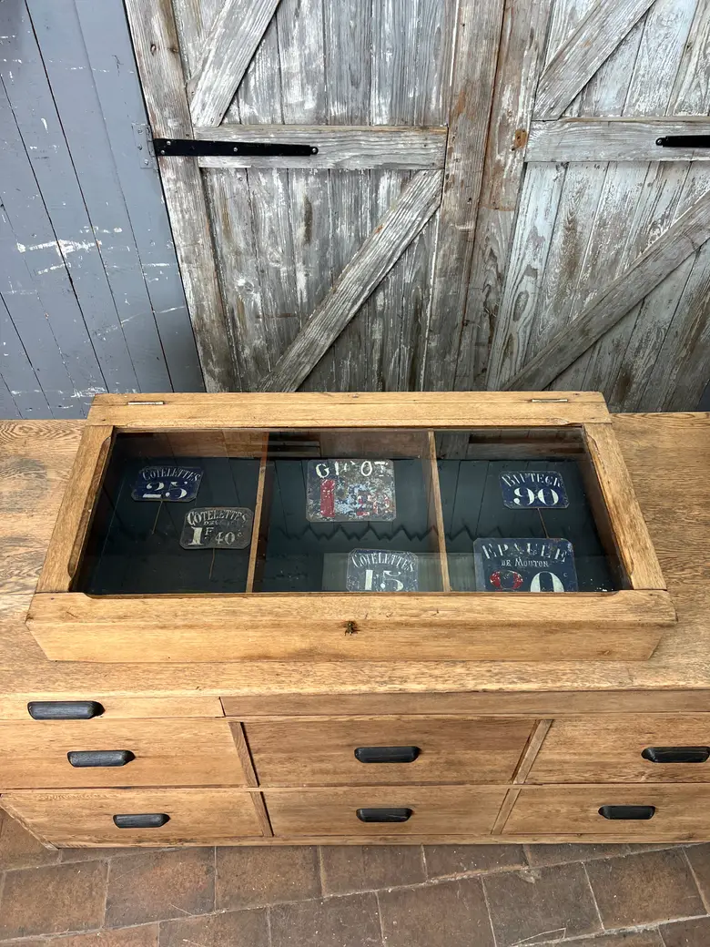 Vitrine de bijoutier en chêne