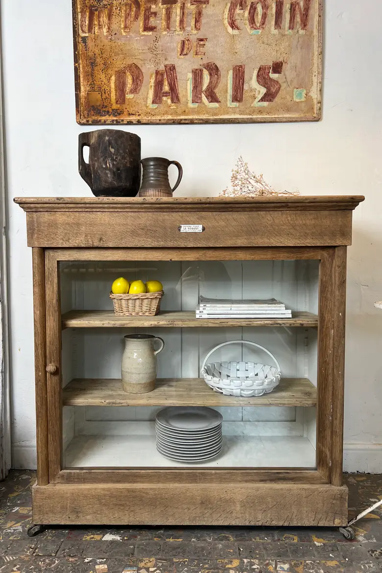 Vitrine de commerce en chêne