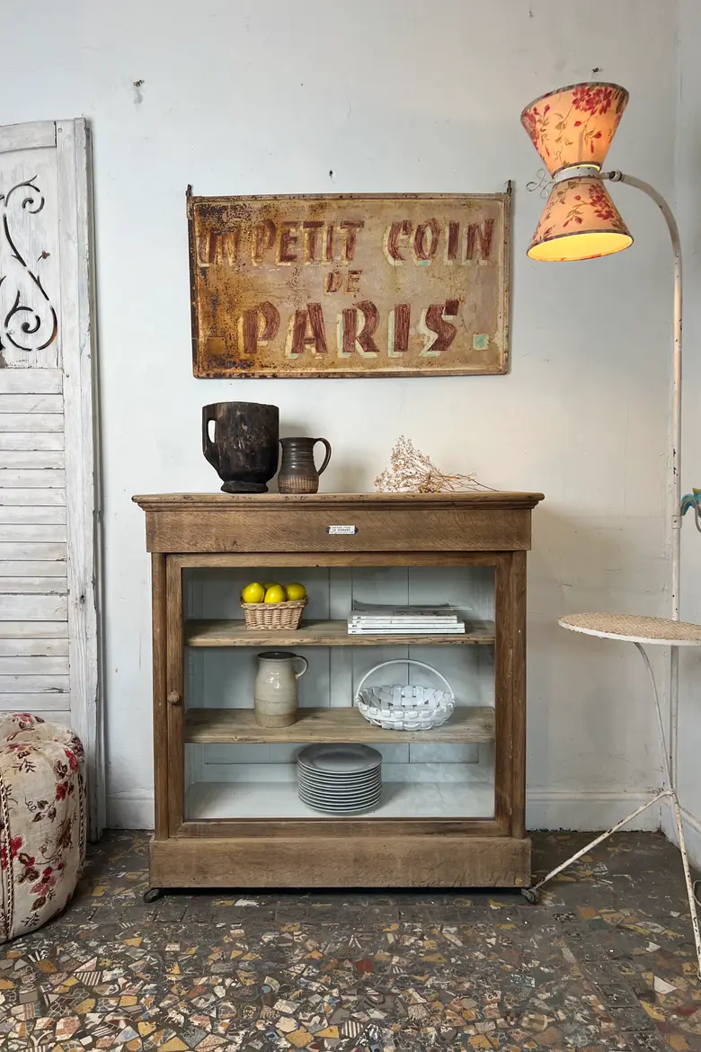 Vitrine de commerce en chêne