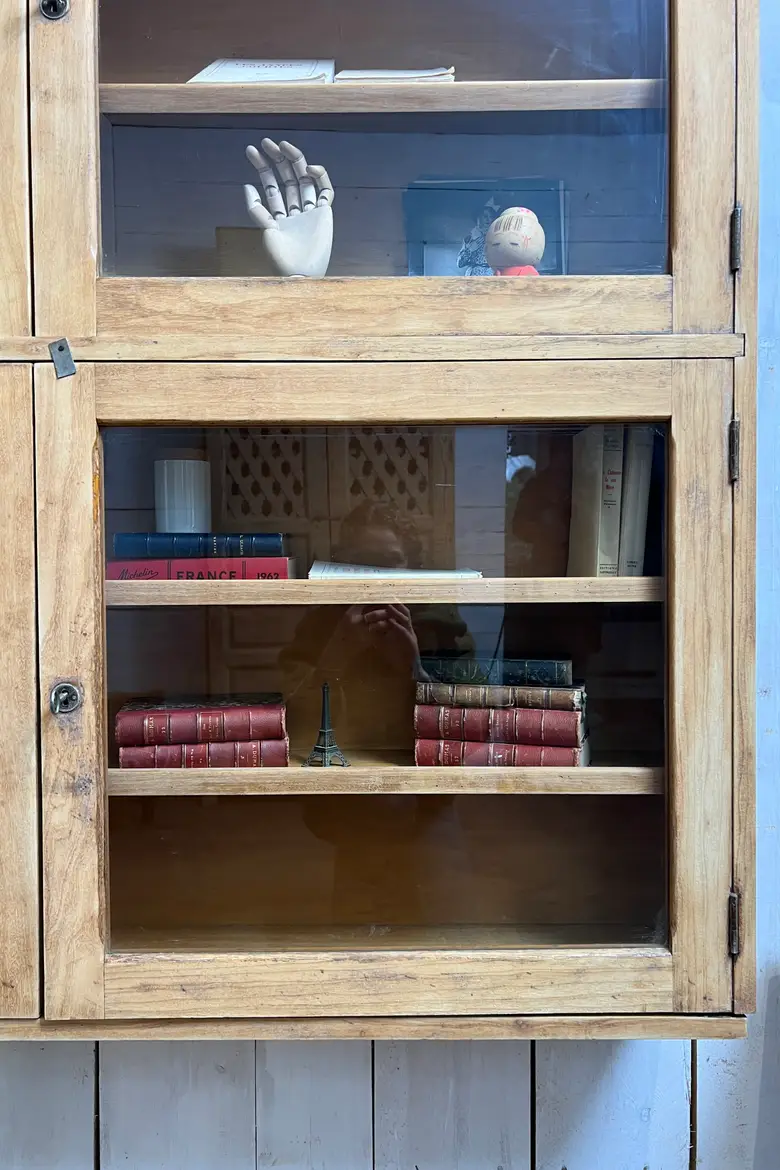 Vitrine de commerce murale