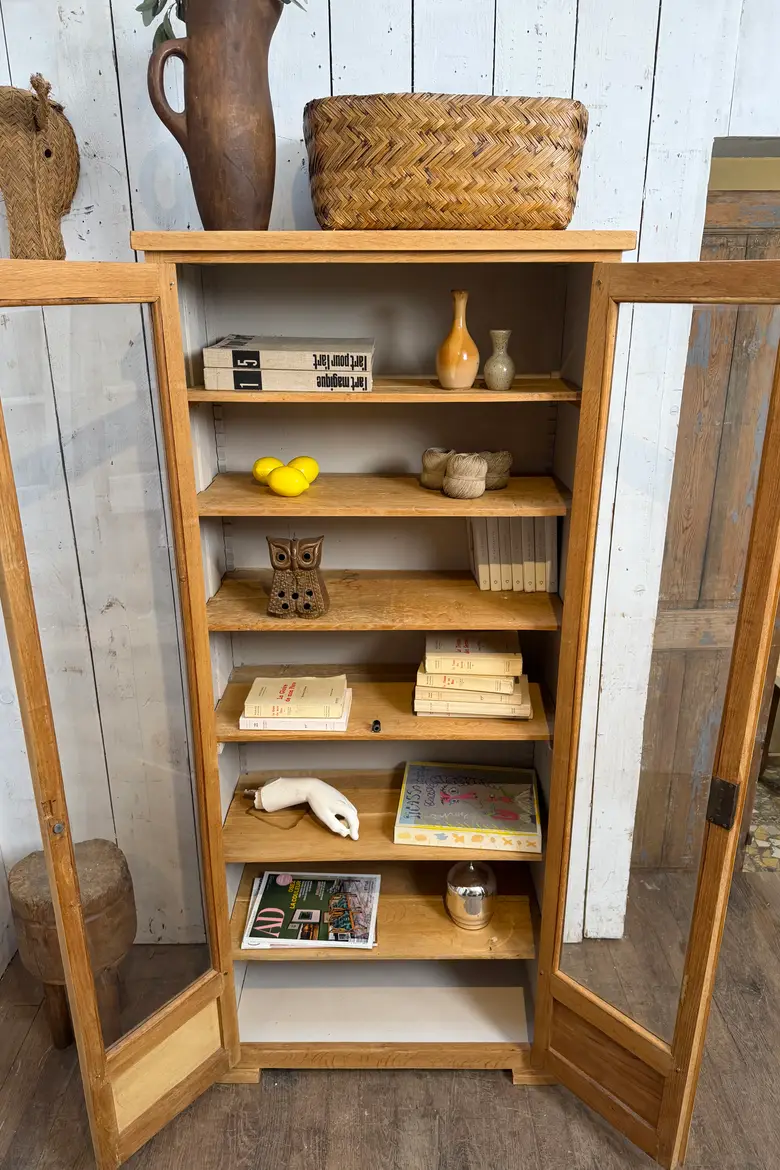 Vitrine des années 50 en chêne