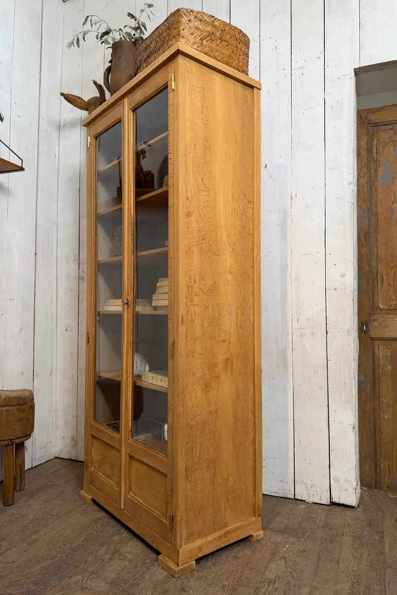 Vitrine des années 50 en chêne