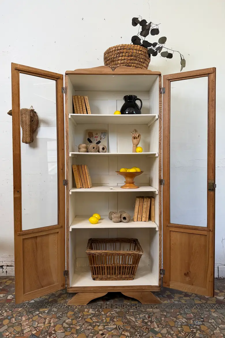 Vitrine des années 50 en chêne — Vitrine des années 50 en chêne