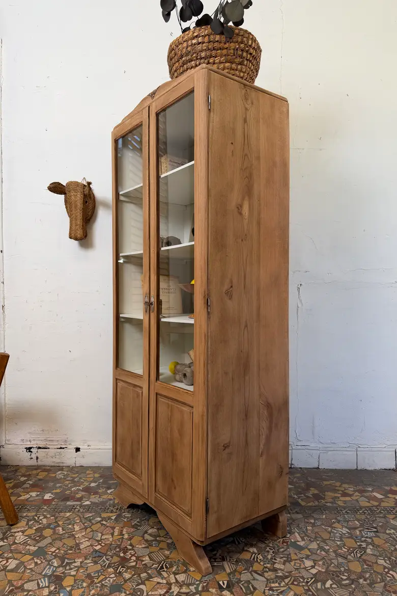 Vitrine des années 50 en chêne — Vitrine des années 50 en chêne