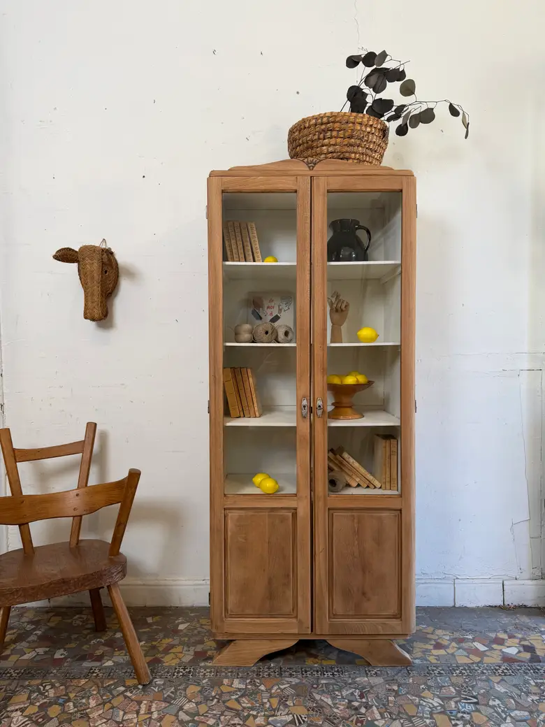 Vitrine des années 50 en chêne — Vitrine des années 50 en chêne