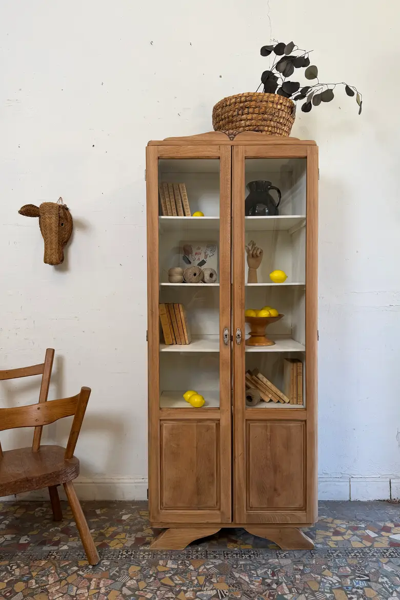 Vitrine des années 50 en chêne — Vitrine des années 50 en chêne