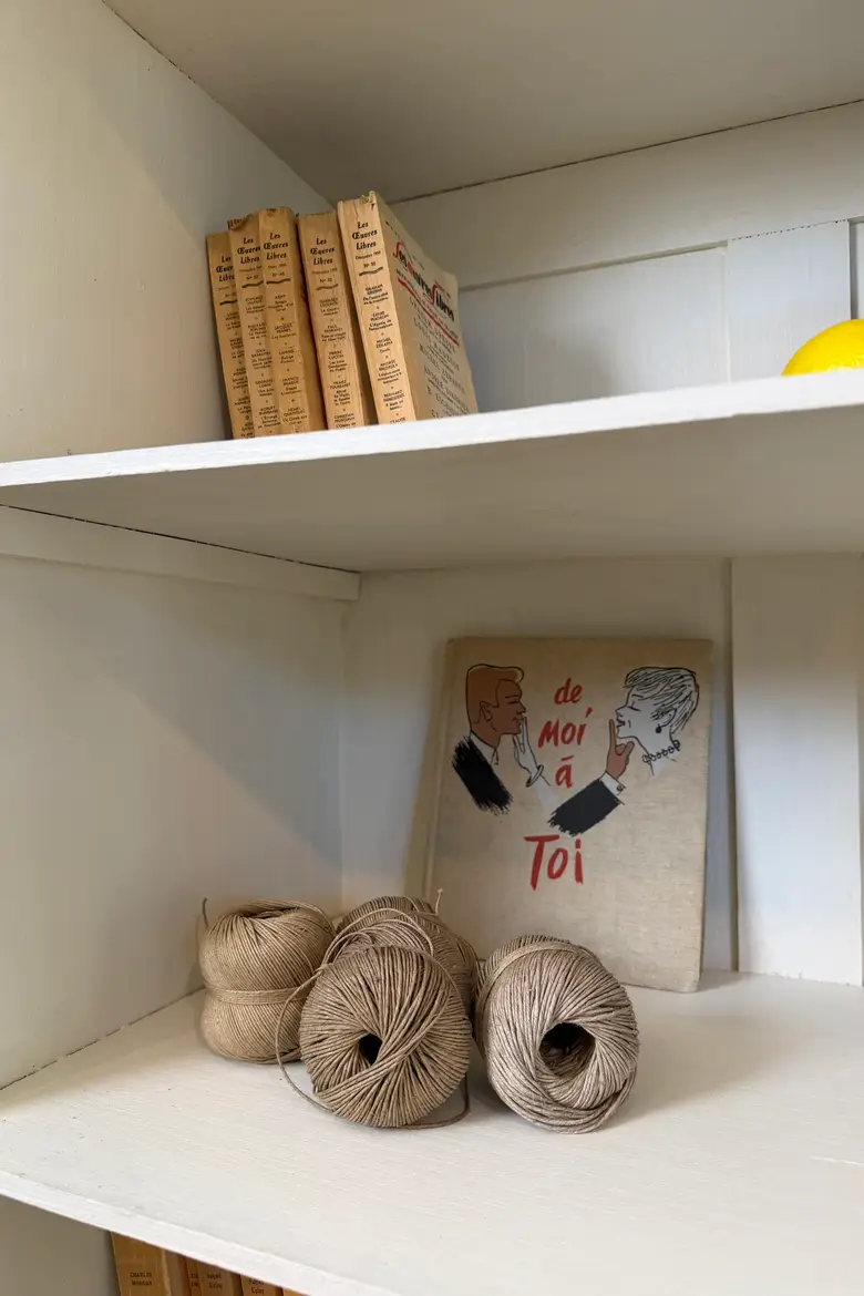 Vitrine des années 50 en chêne — Vitrine des années 50 en chêne