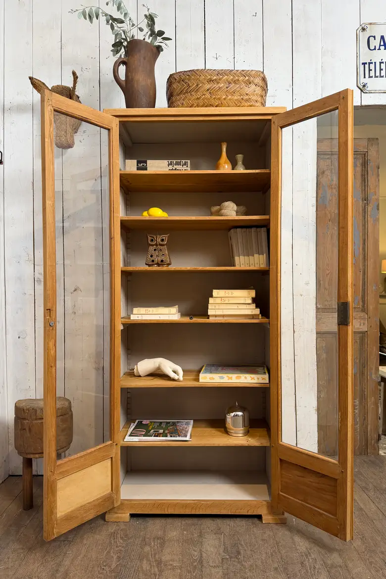 Vitrine des années 50 en chêne