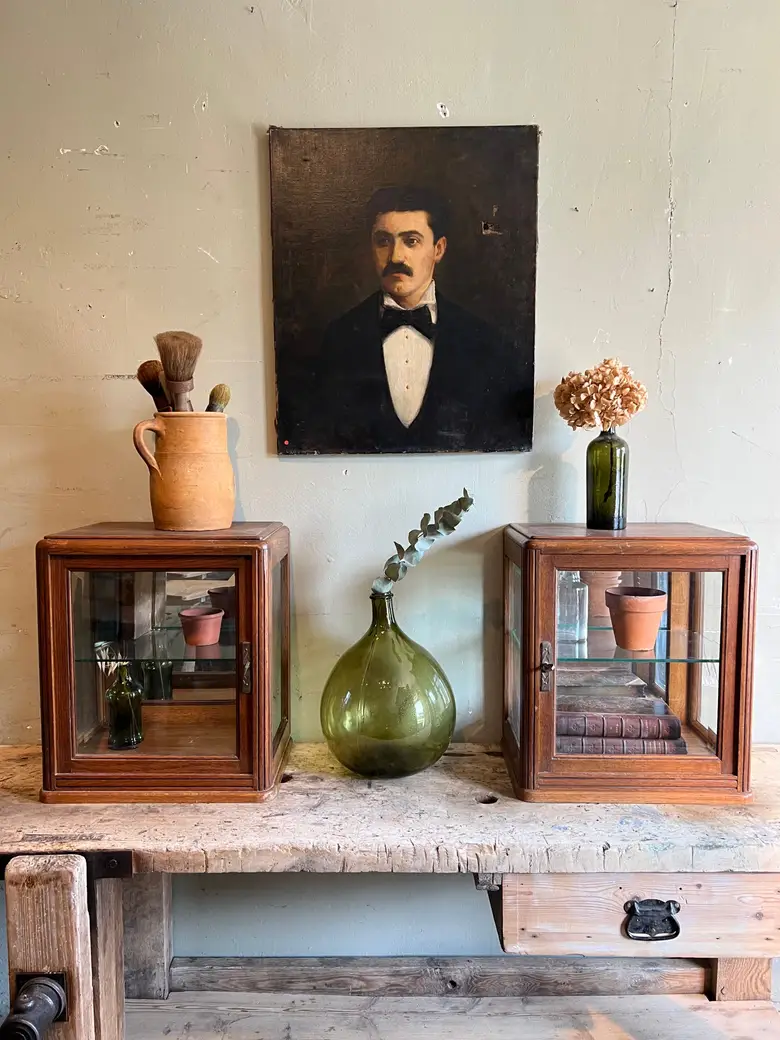 Vitrines Art Deco en chêne Années 30
