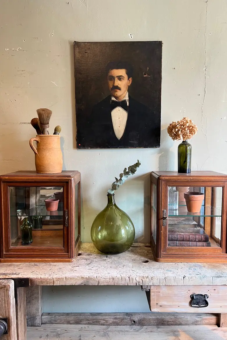 Vitrines Art Deco en chêne Années 30