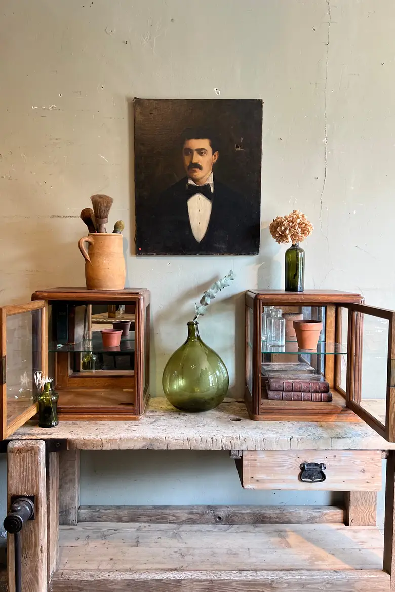 Vitrines Art Deco en chêne Années 30